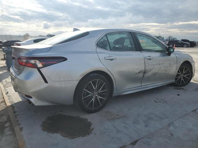 4T1G11AK1PU768408 - 2023 TOYOTA CAMRY SE NIGHT SHADE SILVER photo 3