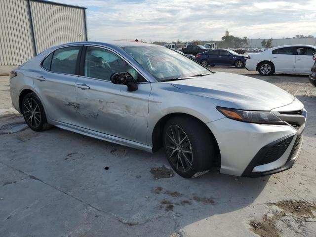 4T1G11AK1PU768408 - 2023 TOYOTA CAMRY SE NIGHT SHADE SILVER photo 4