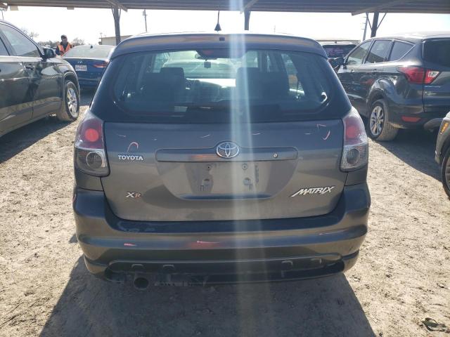 2T1KR32E28C693373 - 2008 TOYOTA COROLLA MA XR GRAY photo 6