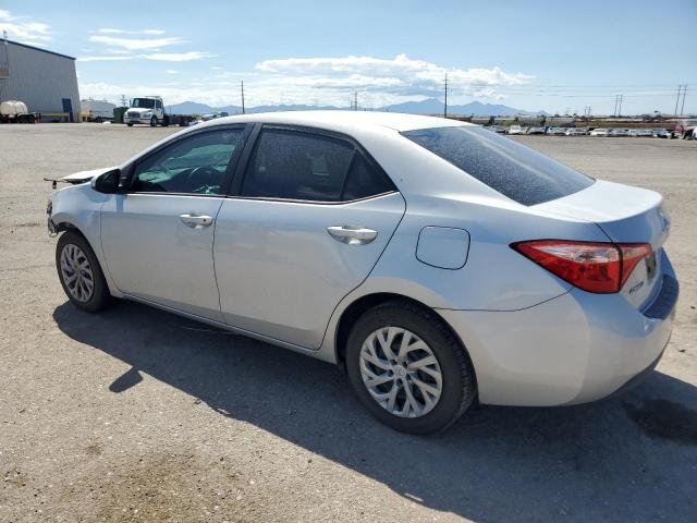 2T1BURHE4JC062476 - 2018 TOYOTA COROLLA L Plata foto 2