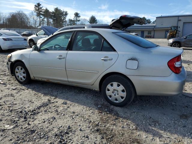 4T1BE32K82U086546 - 2002 TOYOTA CAMRY LE SILVER photo 2