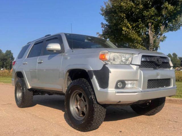 2010 TOYOTA 4RUNNER SR5, 