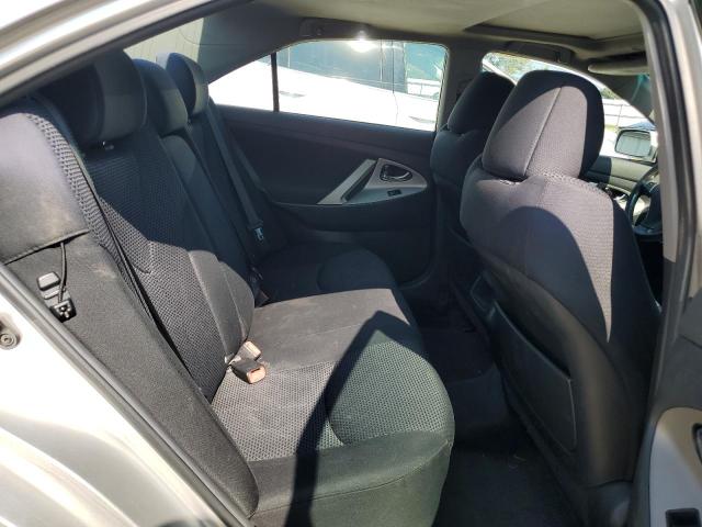 4T1BF3EK6BU141178 - 2011 TOYOTA CAMRY BASE SILVER photo 10