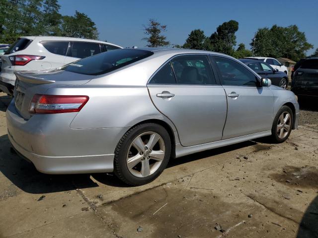 4T1BF3EK6BU141178 - 2011 TOYOTA CAMRY BASE SILVER photo 3