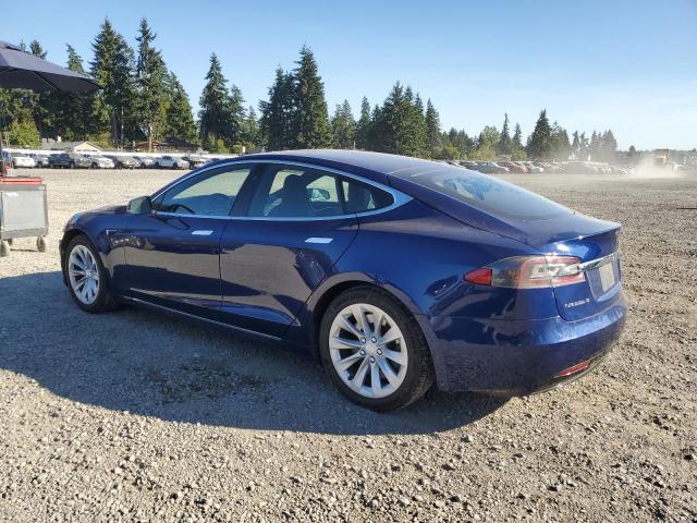 5YJSA1E13GF175464 - 2016 TESLA MODEL S Blau Foto 2