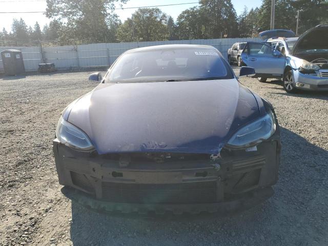 5YJSA1E13GF175464 - 2016 TESLA MODEL S Blau Foto 5
