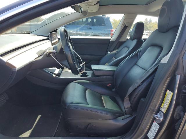 5YJ3E1EB6JF090837 - 2018 TESLA MODEL 3 رمادي صورة 7