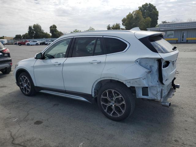 WBXJG7C09M5S61529 - 2021 BMW X1 SDRIVE28I 白色 照片 2