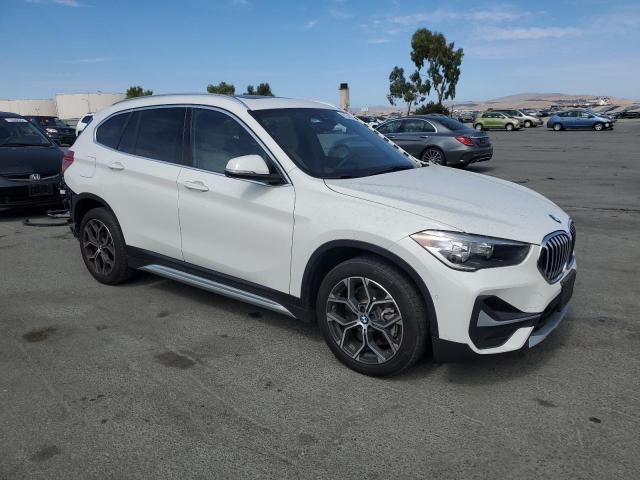 WBXJG7C09M5S61529 - 2021 BMW X1 SDRIVE28I 白色 照片 4