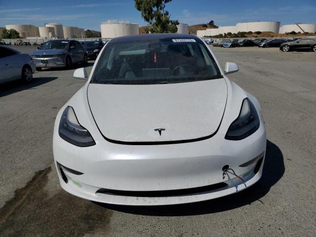 5YJ3E1EA3JF050383 - 2018 TESLA MODEL 3 WHITE photo 5