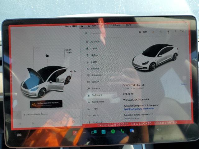 5YJ3E1EA3JF050383 - 2018 TESLA MODEL 3 WHITE photo 9