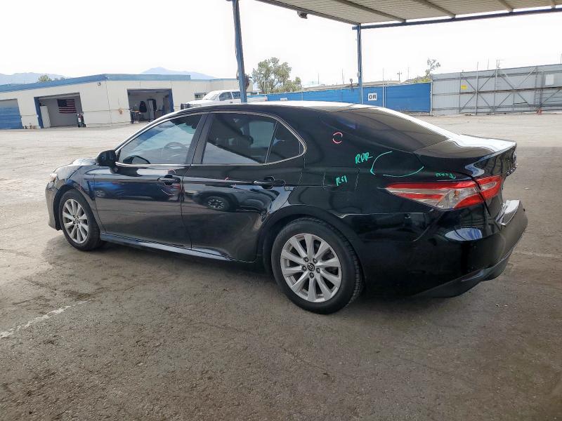 4T1B11HK2JU120602 - 2018 TOYOTA CAMRY L BLACK photo 2