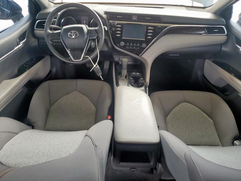 4T1B11HK2JU120602 - 2018 TOYOTA CAMRY L BLACK photo 8