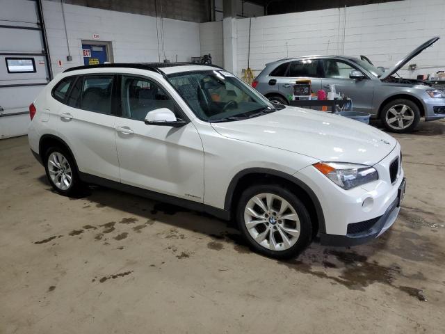 WBAVL1C5XDVR86136 - 2013 BMW X1 XDRIVE28I WHITE photo 4