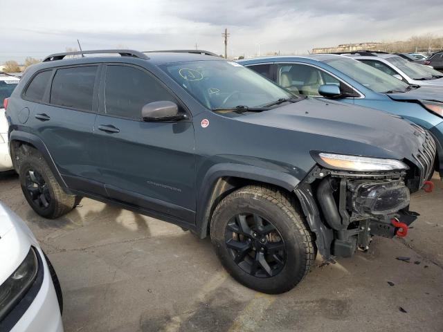 1C4PJMBX5JD600505 - 2018 JEEP CHEROKEE TRAILHAWK GRAY photo 4