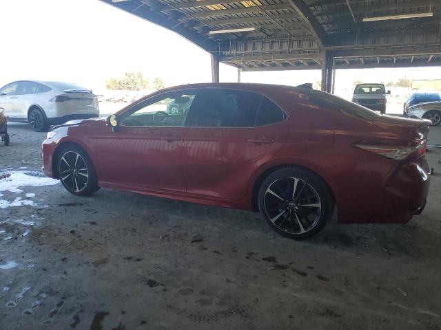4T1B61HK1KU161824 - 2019 TOYOTA CAMRY XSE Красный фото 2