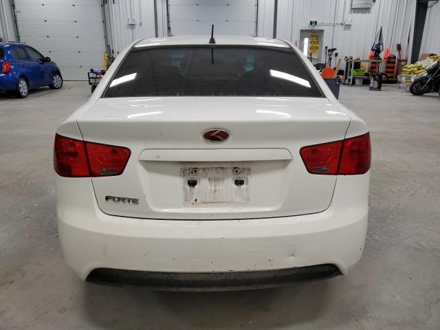 KNAFT4A20C5597678 - 2012 KIA FORTE LX WHITE photo 6