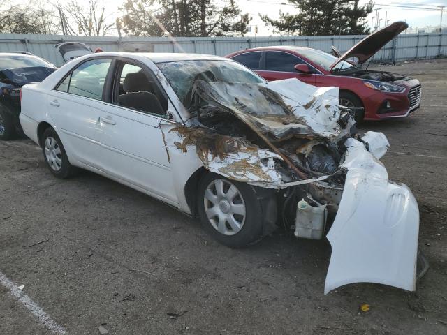 4T1BE32K52U011593 - 2002 TOYOTA CAMRY LE WHITE photo 4