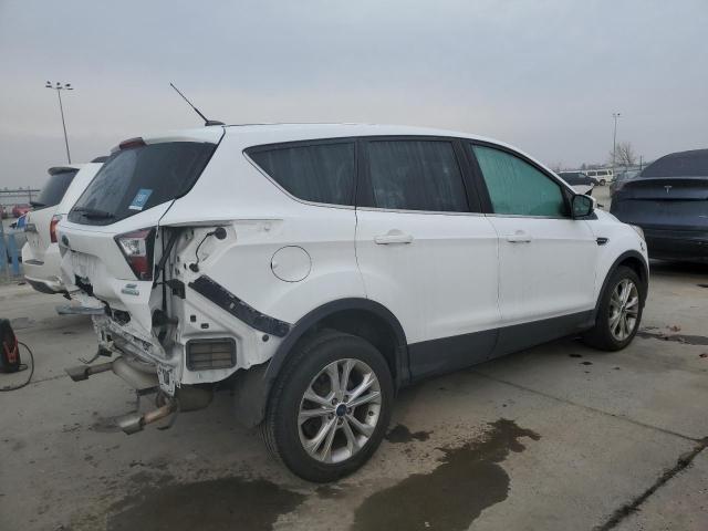 1FMCU0G97HUA69743 - 2017 FORD ESCAPE SE WHITE photo 3