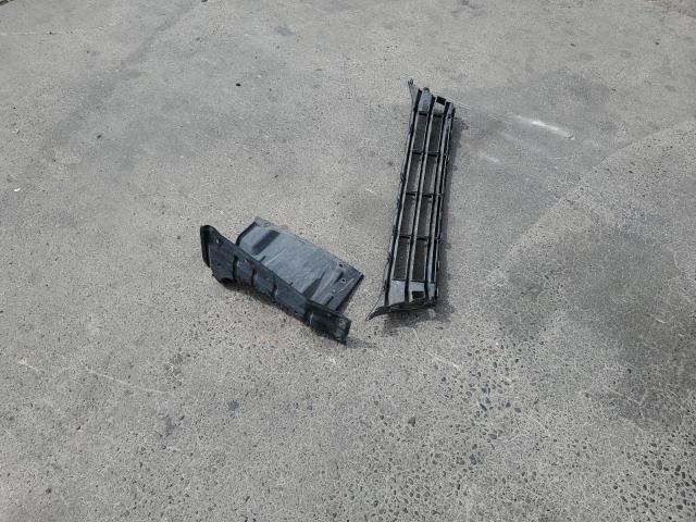 JA4AP3AU5HZ004551 - 2017 MITSUBISHI OUTLANDER ES WHITE photo 13