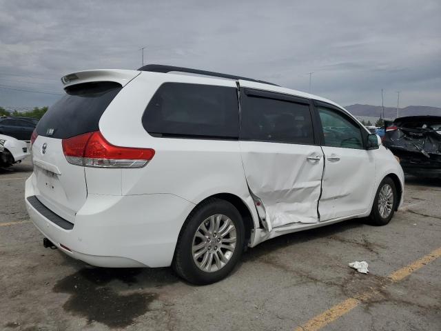 5TDYK3DC6DS356524 - 2013 TOYOTA SIENNA XLE 白色 照片 3