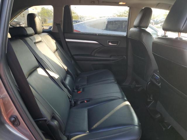 5TDJZRFH7KS917626 - 2019 TOYOTA HIGHLANDER SE CHARCOAL photo 11