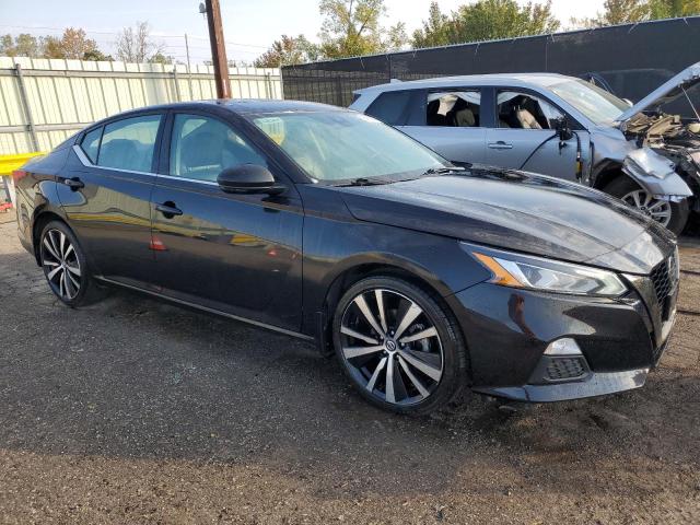 1N4BL4CVXMN337644 - 2021 NISSAN ALTIMA SR BLACK photo 4