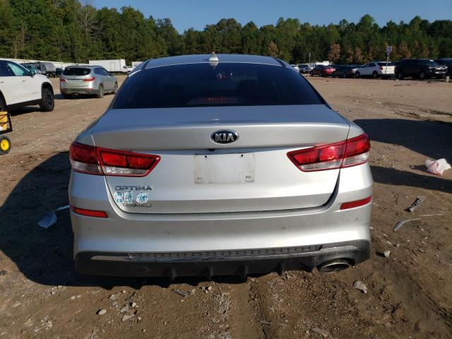 5XXGT4L33KG360089 - 2019 KIA OPTIMA LX Silber Foto 6
