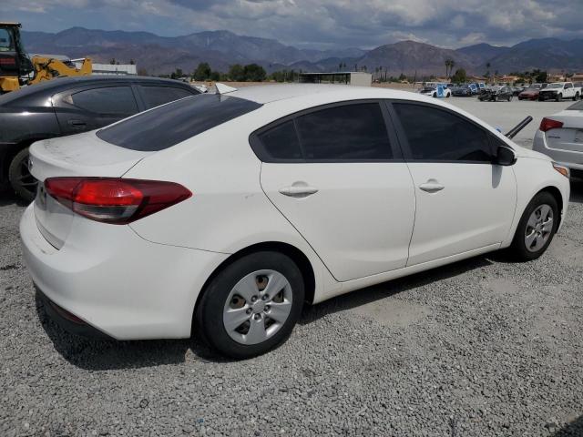 3KPFK4A77JE254384 - 2018 KIA FORTE LX Ақ фото 3