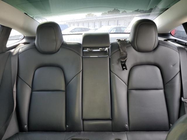 5YJ3E1EA5JF035318 - 2018 TESLA MODEL 3 Beyaz fotoğraf 10