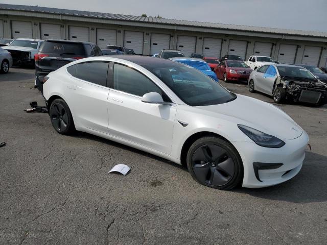 5YJ3E1EA5JF035318 - 2018 TESLA MODEL 3 Beyaz fotoğraf 4