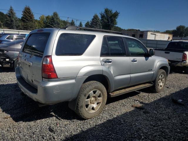 JTEBU14R978090963 - 2007 TOYOTA 4RUNNER SR5 Серебристый фото 3