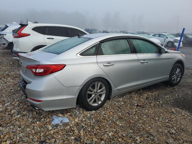 5NPE24AFXHH509781 - 2017 HYUNDAI SONATA SE SILVER photo 3