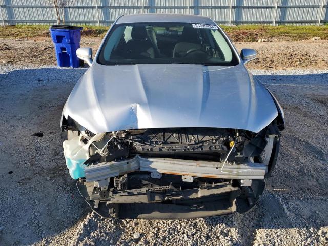 3FA6P0HD9GR360770 - 2016 FORD FUSION SE SILVER photo 5