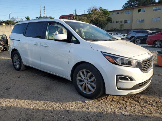 KNDMB5C15L6604867 - 2020 KIA SEDONA LX WHITE photo 4