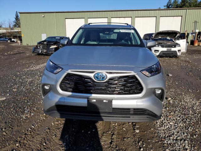 5TDKBRCH5PS571788 - 2023 TOYOTA HIGHLANDER HYBRID XLE SILVER photo 5