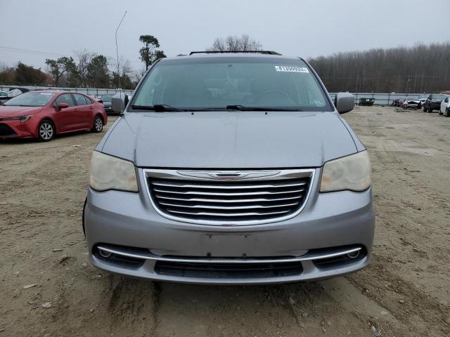 2C4RC1BG2DR798172 - 2013 CHRYSLER TOWN & COU TOURING GRAY photo 5