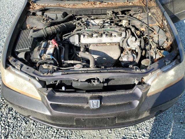 1HGCG6674WA092105 - 1998 HONDA ACCORD EX BLACK photo 11