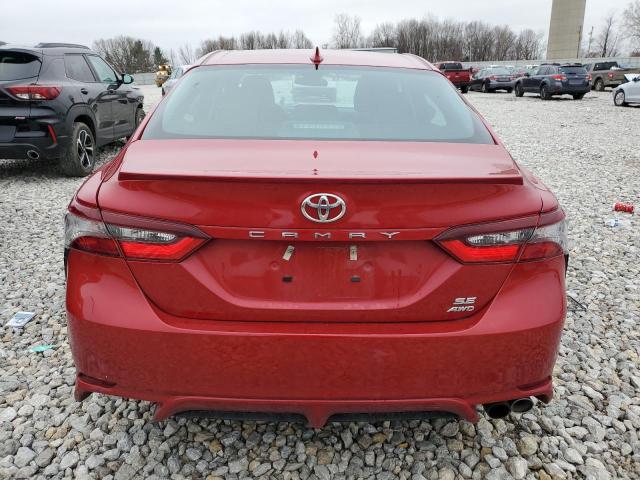 4T1G11BK1NU065449 - 2022 TOYOTA CAMRY SE RED photo 6