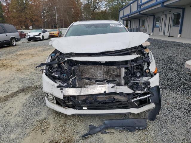 19XFC1F76KE011378 - 2019 HONDA CIVIC EXL თეთრი ფოტო 5