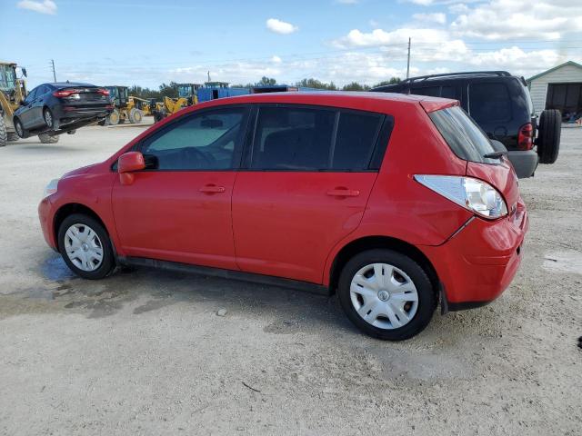 3N1BC1CP1BL393367 - 2011 NISSAN VERSA S RED photo 2