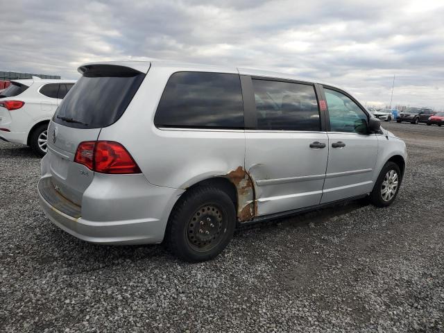 2C4RVAAGXCR120229 - 2012 VOLKSWAGEN ROUTAN S SILVER photo 3