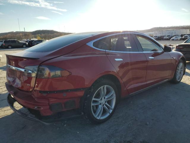5YJSA1CP4DFP17612 - 2013 TESLA MODEL S RED photo 3