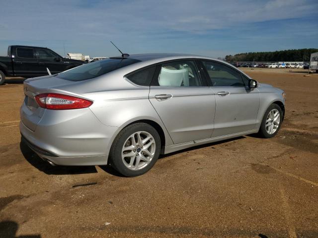 3FA6P0H70ER352807 - 2014 FORD FUSION SE SILVER photo 3