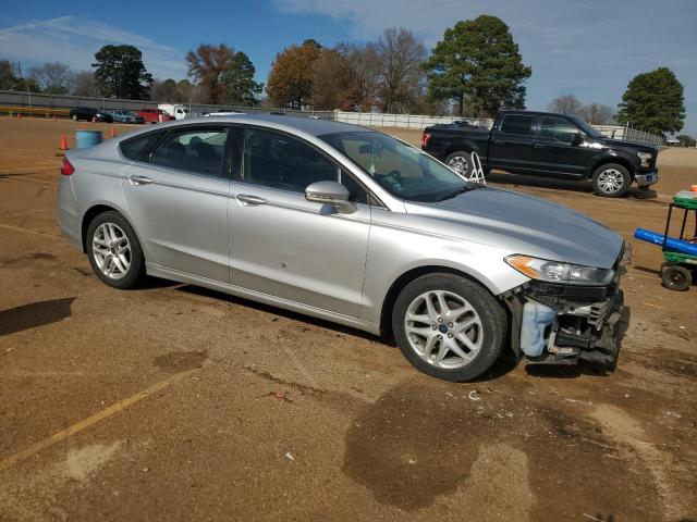 3FA6P0H70ER352807 - 2014 FORD FUSION SE SILVER photo 4