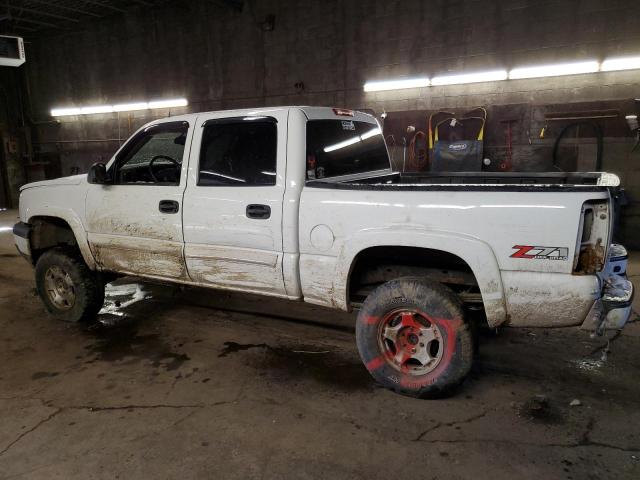 2GCEK13T851229128 - 2005 CHEVROLET SILVERADO K1500 WHITE photo 2