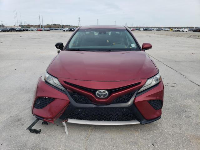 4T1B61HK2JU666205 - 2018 TOYOTA CAMRY XSE MAROON photo 5