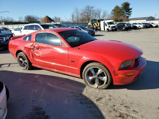 1ZVFT82H165191410 - 2006 FORD MUSTANG GT RED photo 4