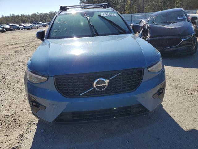 YV4L12UL6P2062752 - 2023 VOLVO XC40 PLUS BLUE photo 5