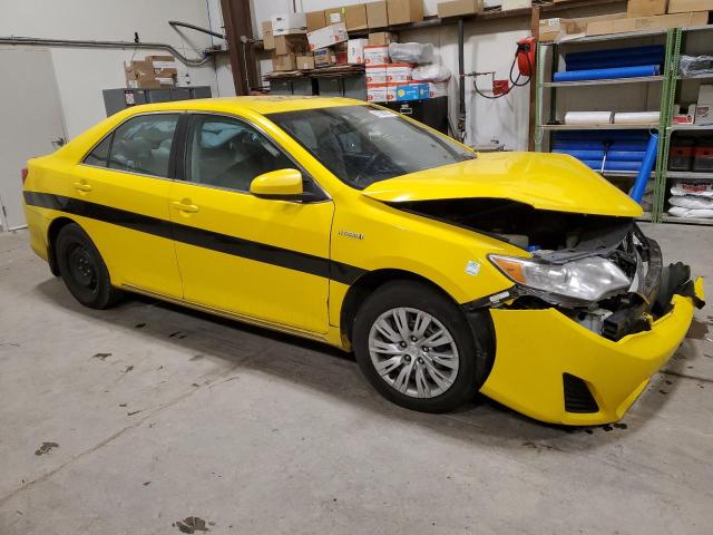 4T1BD1FK3CU005603 - 2012 TOYOTA CAMRY HYBRID YELLOW photo 4